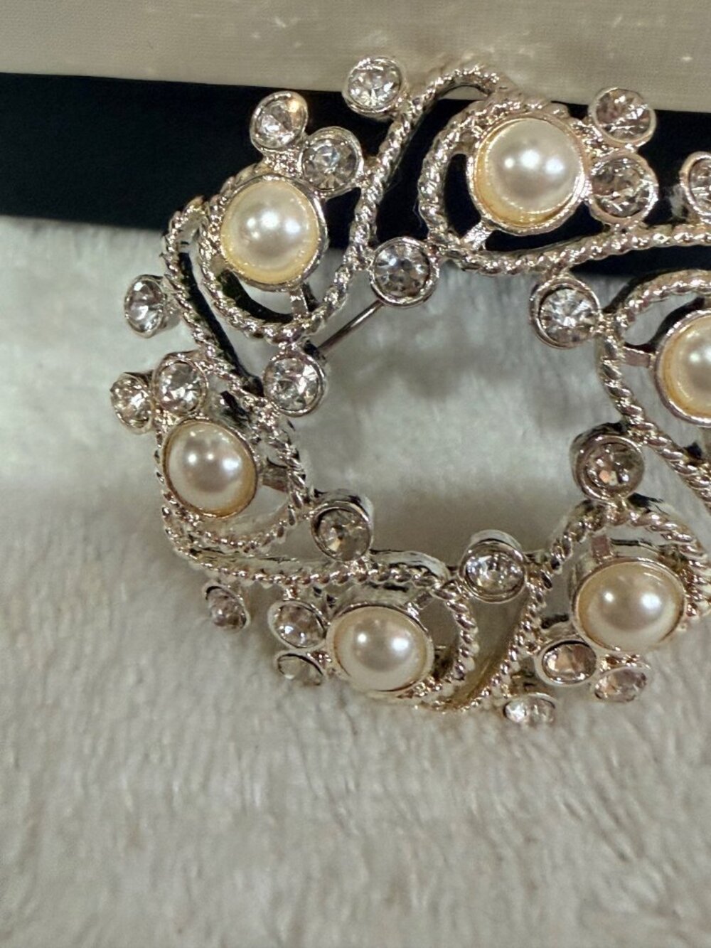 Napier Vintage Silver-Tone Brooch With Faux Pearls & Clear Rhinestones